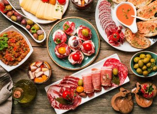 Eight Steps To Dining Out Like A Local In Spain Dining out like a local